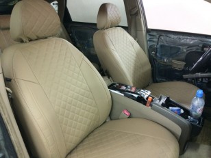 Авточехлы на Toyota Prius